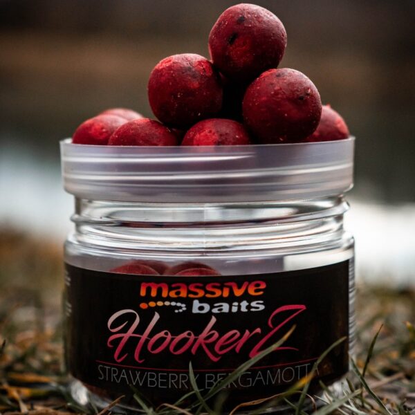 Massive Baits- Kulki HookerZ Strawberry Bergamotta 18mm